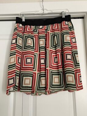 Vince Camuto Size 10 Midi skirt